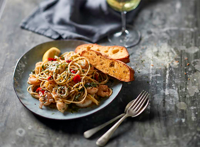 Recipe: Seafood Linguini with Ciabatta Garlic Slices - Tip Top Foodservice
