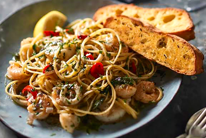 Recipe: Seafood Linguini with Ciabatta Garlic Slices - Tip Top Foodservice