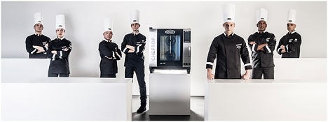 Unox compact oven with chefs
