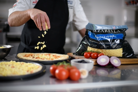 https://www.hospitalitydirectory.com.au/images//product_images/Anchor-Food-Professionals/Product-News/2025/2025Oct16_Perfect-Italiano-Mozzarella/AHD-eNews-PI-Mozz-Shred-article-image-468x312.jpg