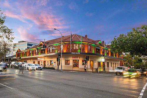 https://www.hospitalitydirectory.com.au/images/industry_news_images/2022/8_August/Oaks.gif
