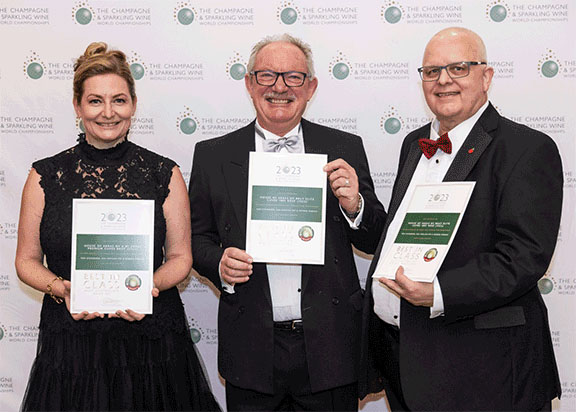 https://www.hospitalitydirectory.com.au/images/industry_news_images/2023/November/Arras-Awards2.jpg