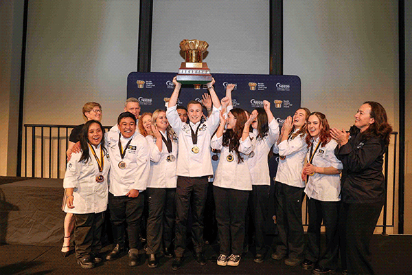 https://www.hospitalitydirectory.com.au/images/industry_news_images/2024/9_September/Golden-Chef1.gif