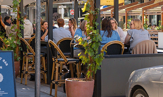 https://www.hospitalitydirectory.com.au/images/industry_news_images/2025/6_June/Parklet.gif