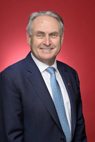 https://www.hospitalitydirectory.com.au/images/industry_news_images/2025/7_July/Don-Farrell.jpg