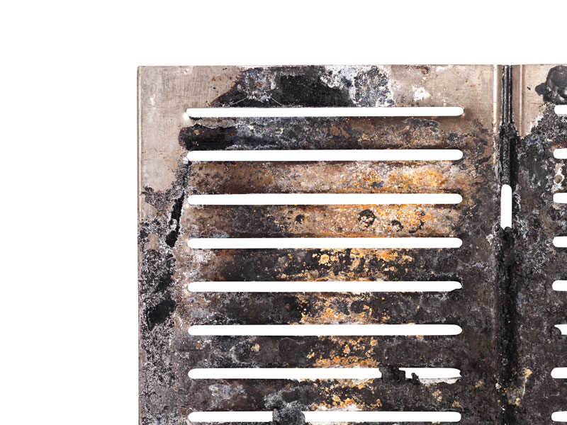 https://www.hospitalitydirectory.com.au/images/product_images/Oz_Tank/Product_News/2024/2024Jun13_Before-and-After/Oz-Tank_grill-cleaner-before.jpg