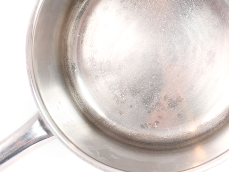 https://www.hospitalitydirectory.com.au/images/product_images/Oz_Tank/Product_News/2024/2024Jun13_Before-and-After/Oz-Tank_pan-cleaner-after.jpg